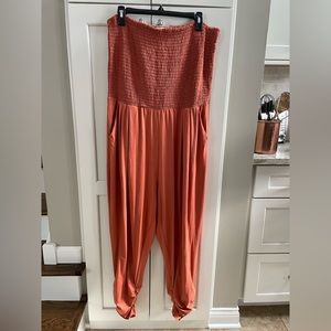 Sleeveless jumpsuit